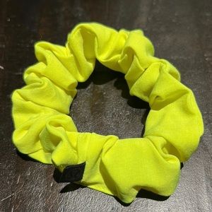 Lululemon Uplifting Scrunchie